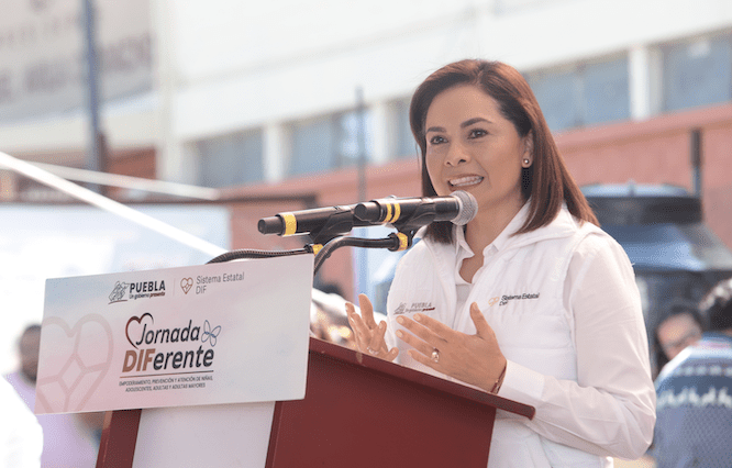 Con “Jornada DIFerente”, gobierno de Puebla refrenda apoyo a mujeres de la capital